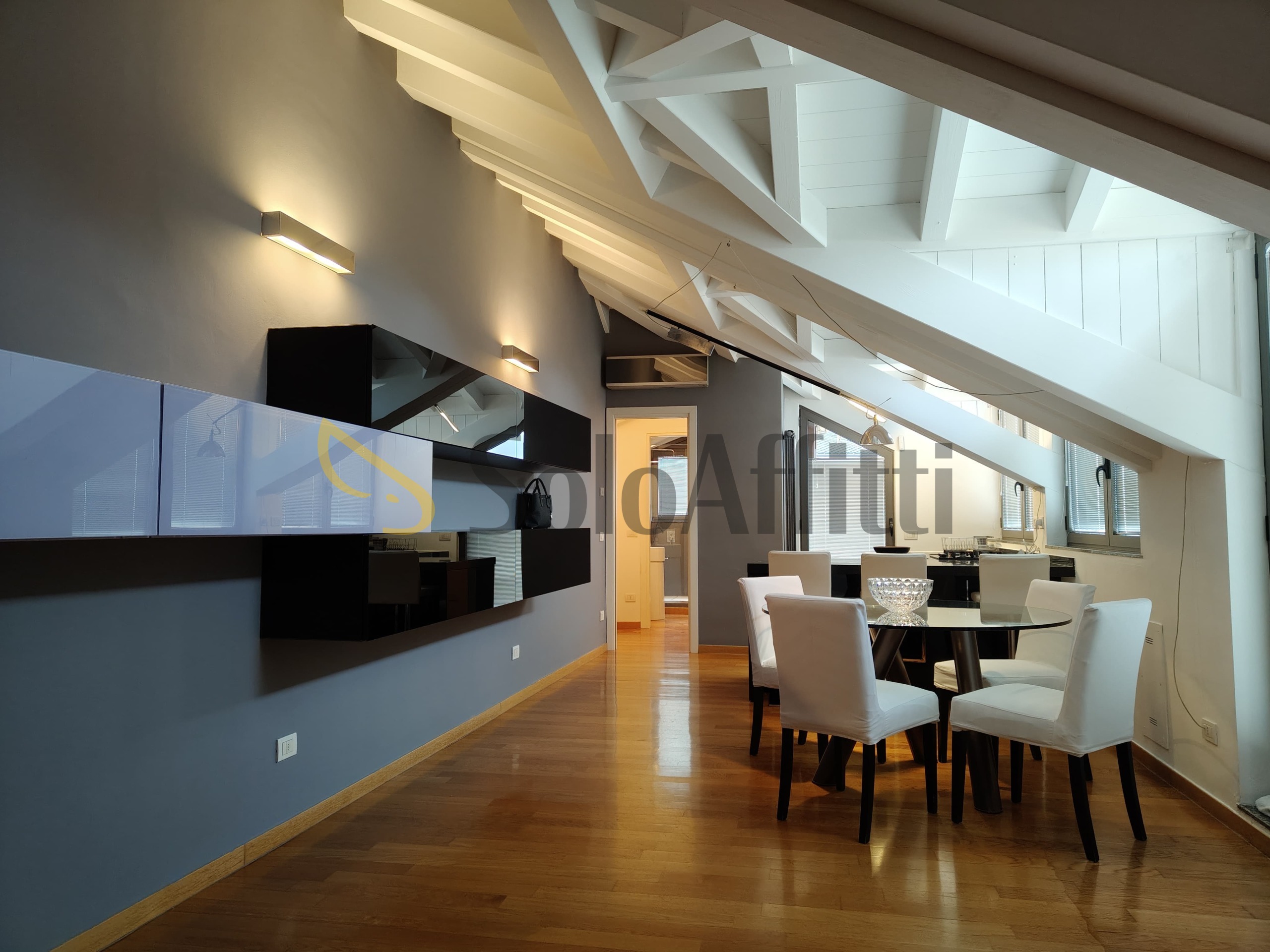 Bilocale con terrazzo, Gallarate centro storico