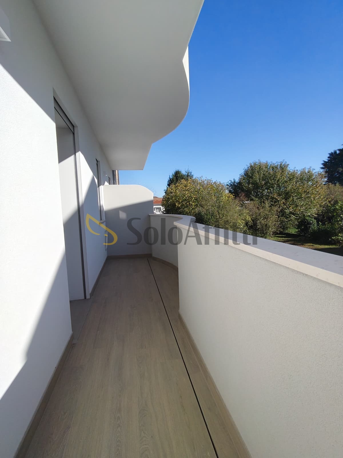 Bilocale con box a Magnago