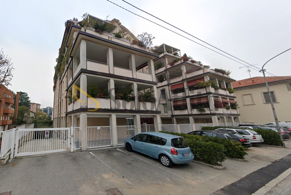 Trilocale con box, Gallarate centro