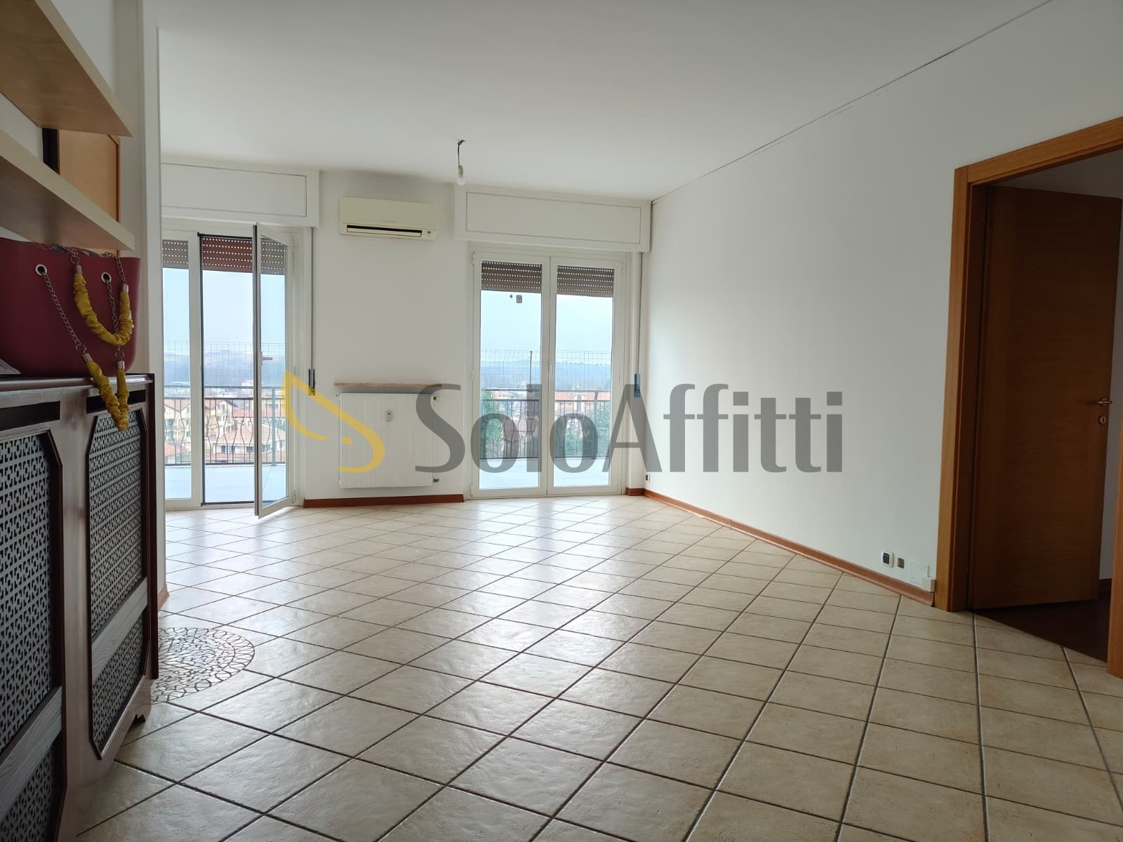 Appartamento con terrazzo, Borgomanero ospedali