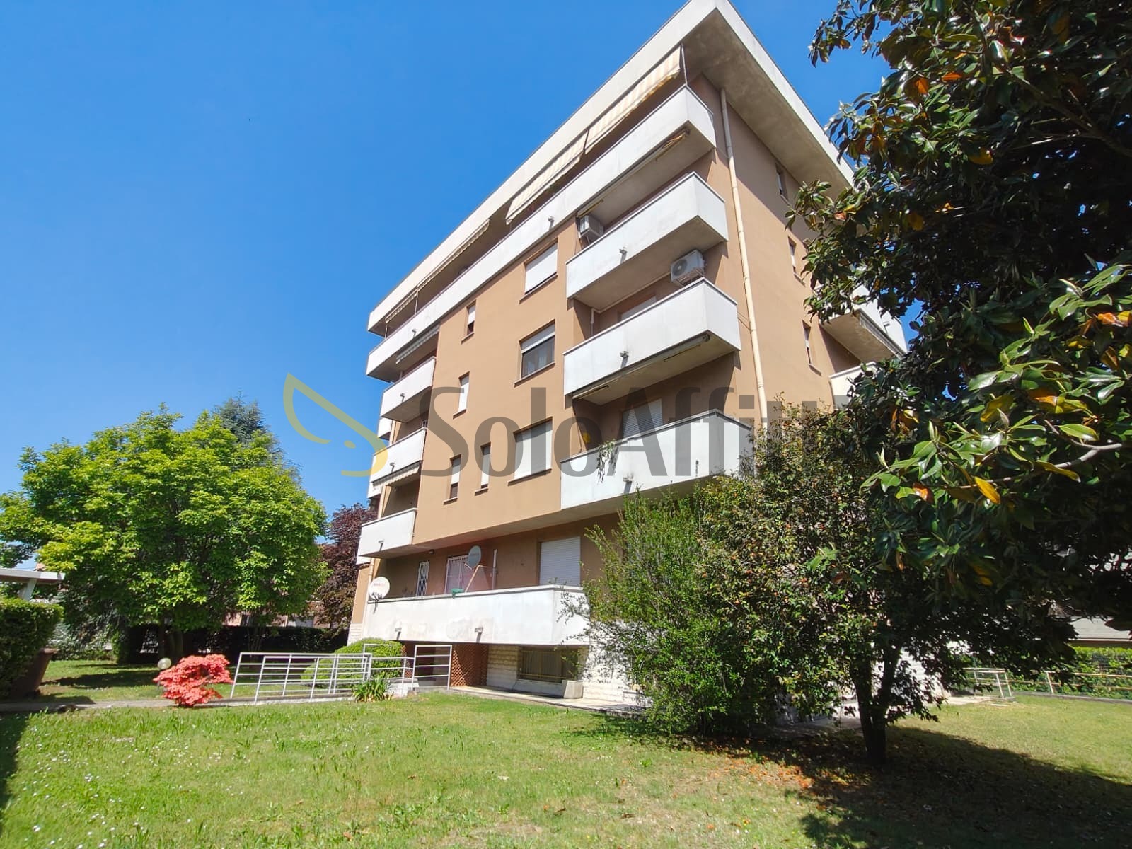 Trilocale in affitto, Gallarate sciar�