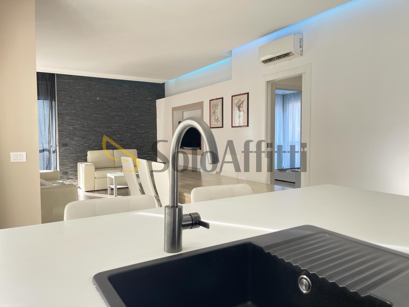 Trilocale con terrazzo, Gallarate cascinetta