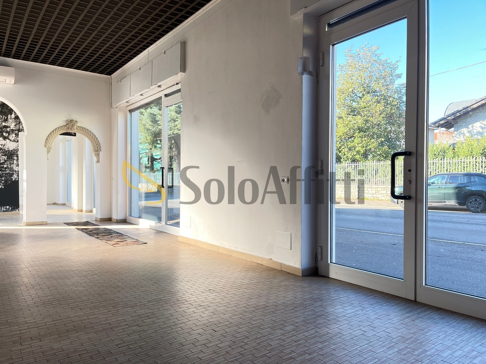 Locale commerciale classe A1, Gallarate caiello