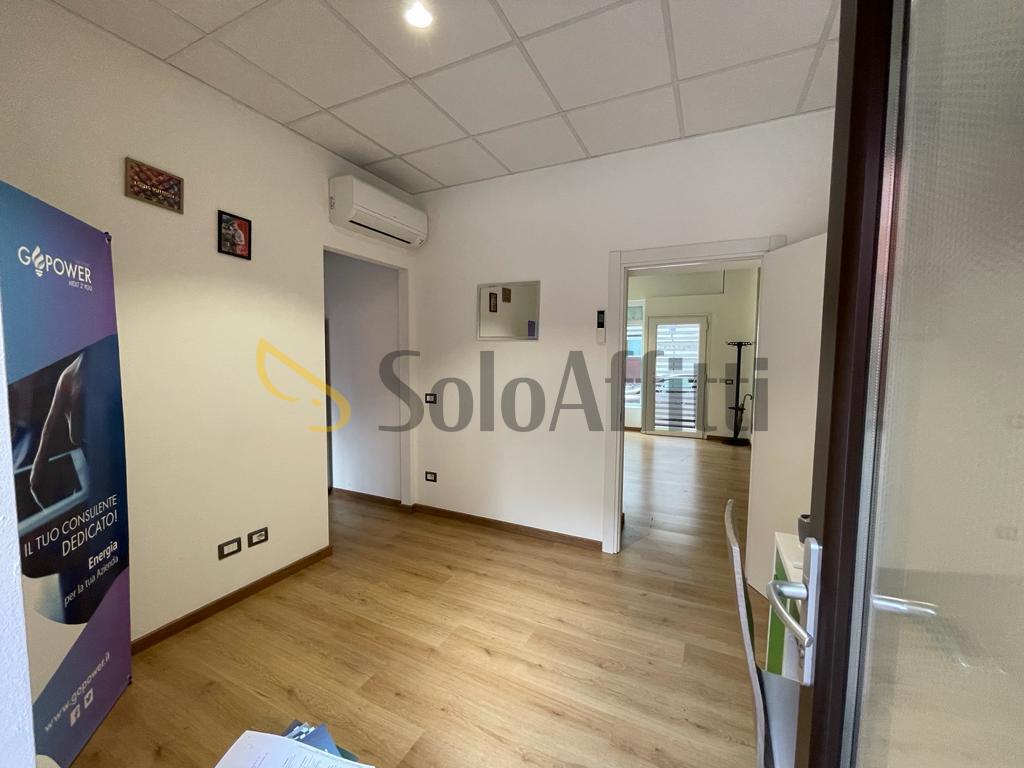 Locale commerciale in affitto, Gallarate sciar�