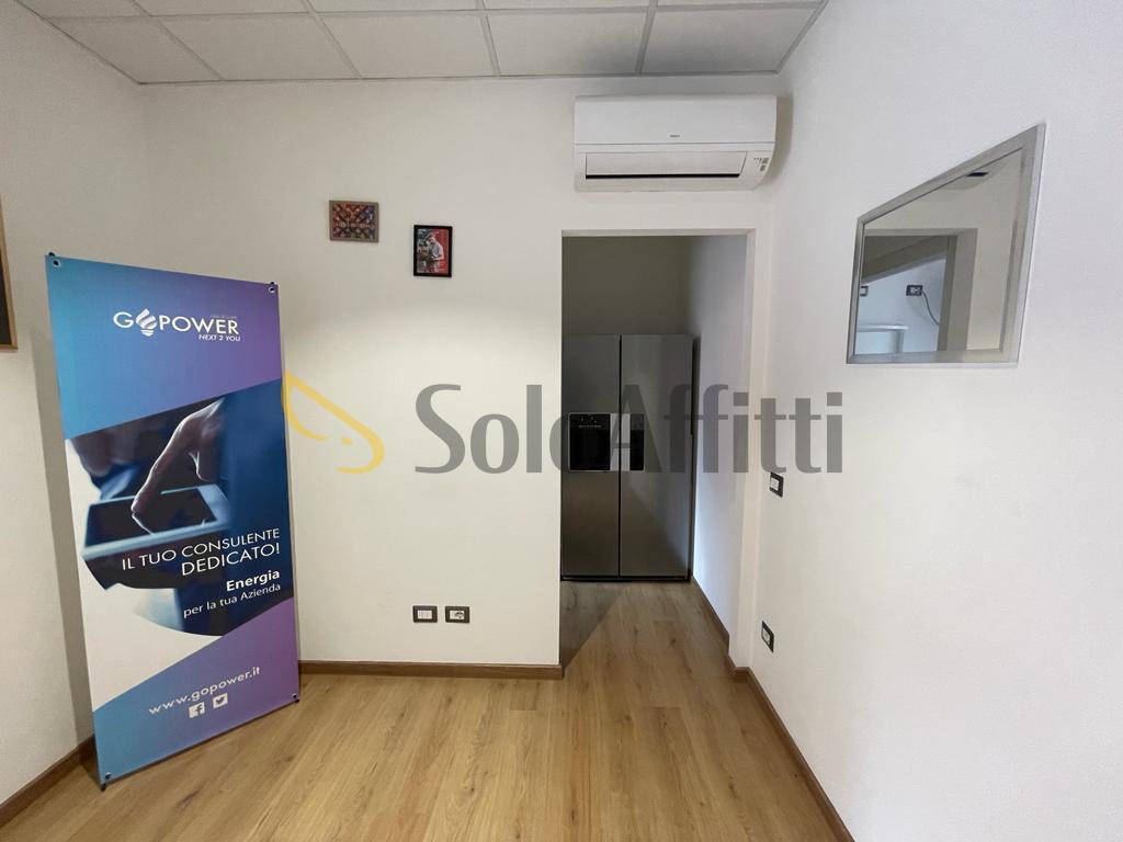 Locale commerciale in affitto, Gallarate sciar�