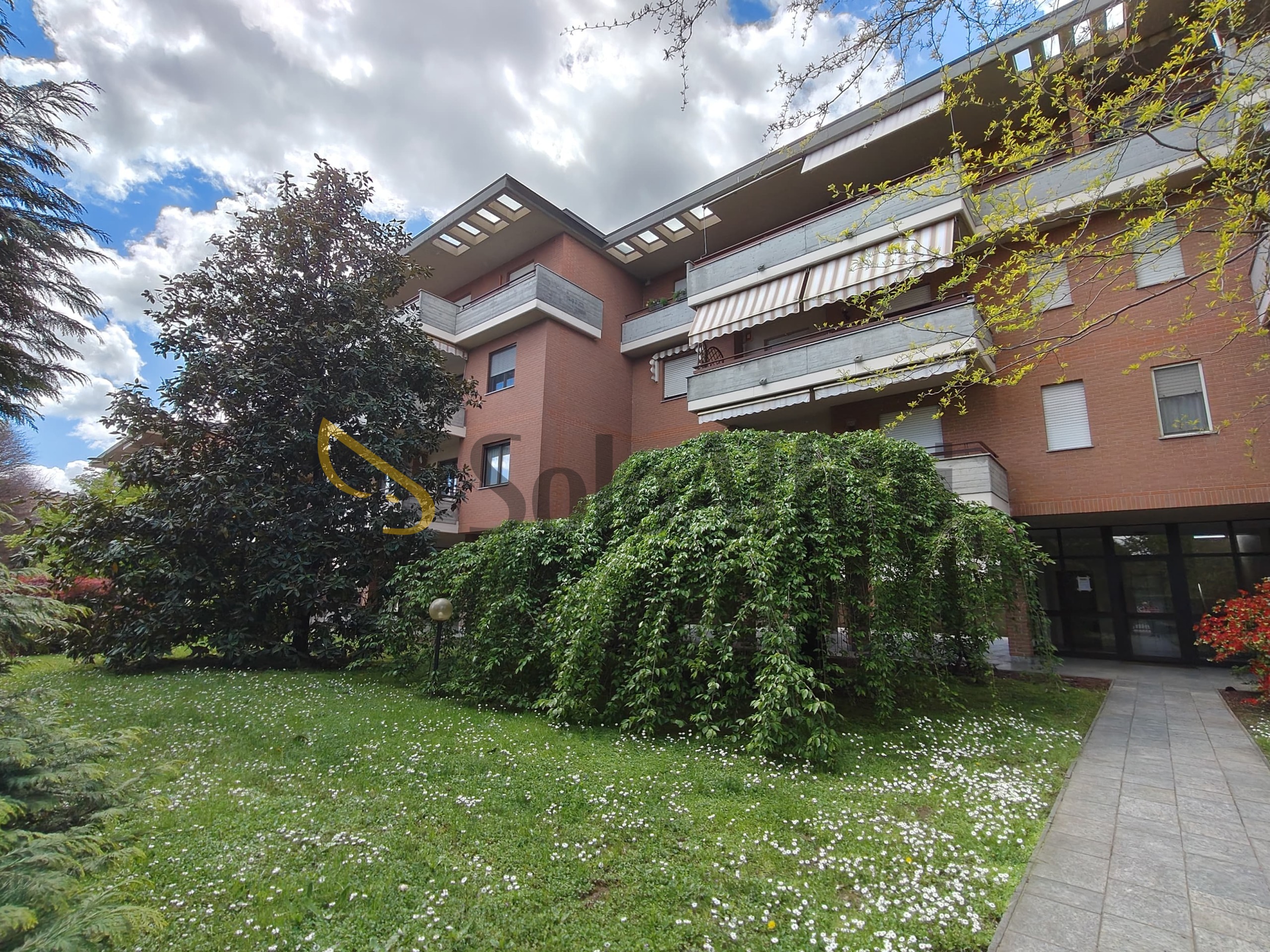 Quadrilocale con giardino, Gallarate ronchi