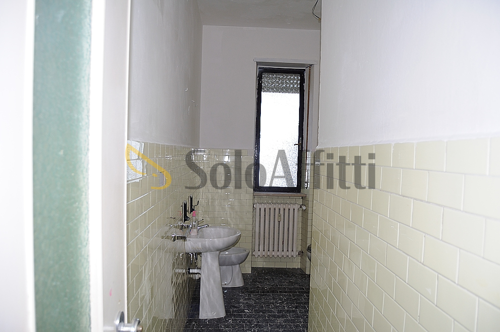 Trilocale da ristrutturare in via montello 2, Settimo Torinese