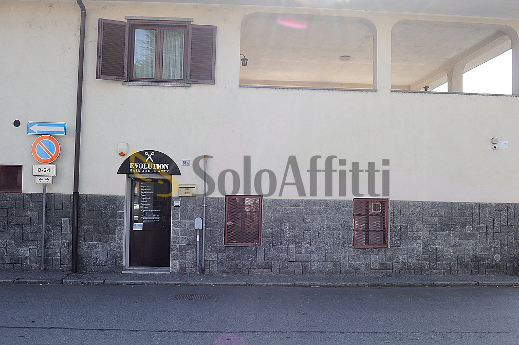 Locale commerciale in affitto in via cavour 69, Settimo Torinese