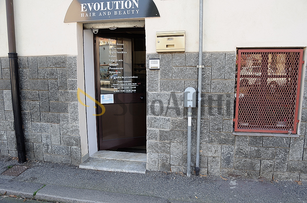 Locale commerciale in affitto in via cavour 69, Settimo Torinese