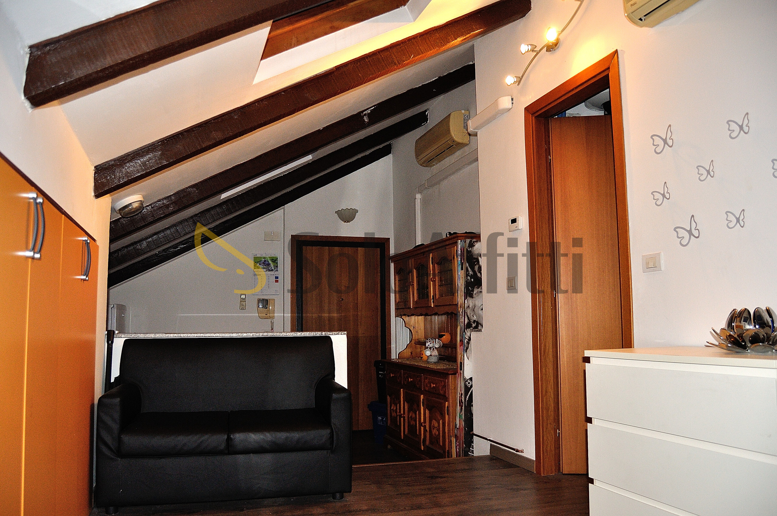 Monolocale da ristrutturare in via cesare battisti 2, Settimo Torinese