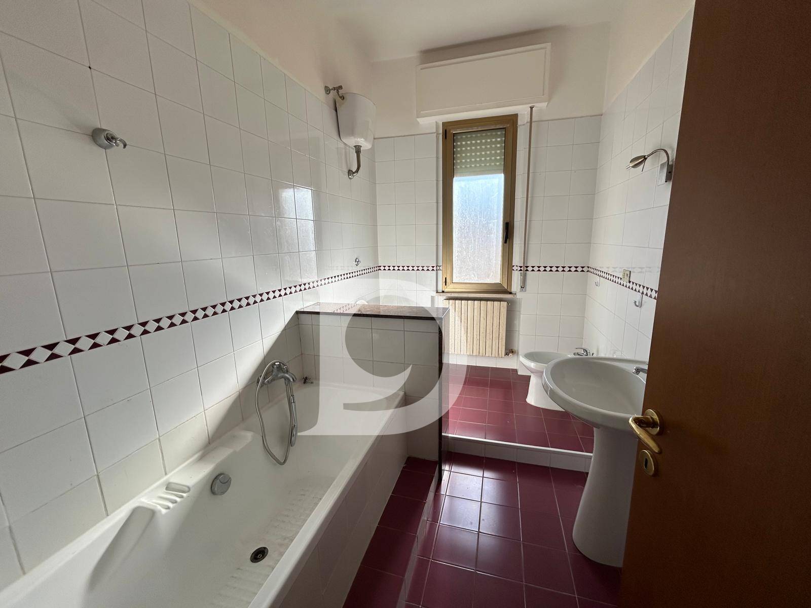 Appartamento in vendita a Pescara, Zona Colli