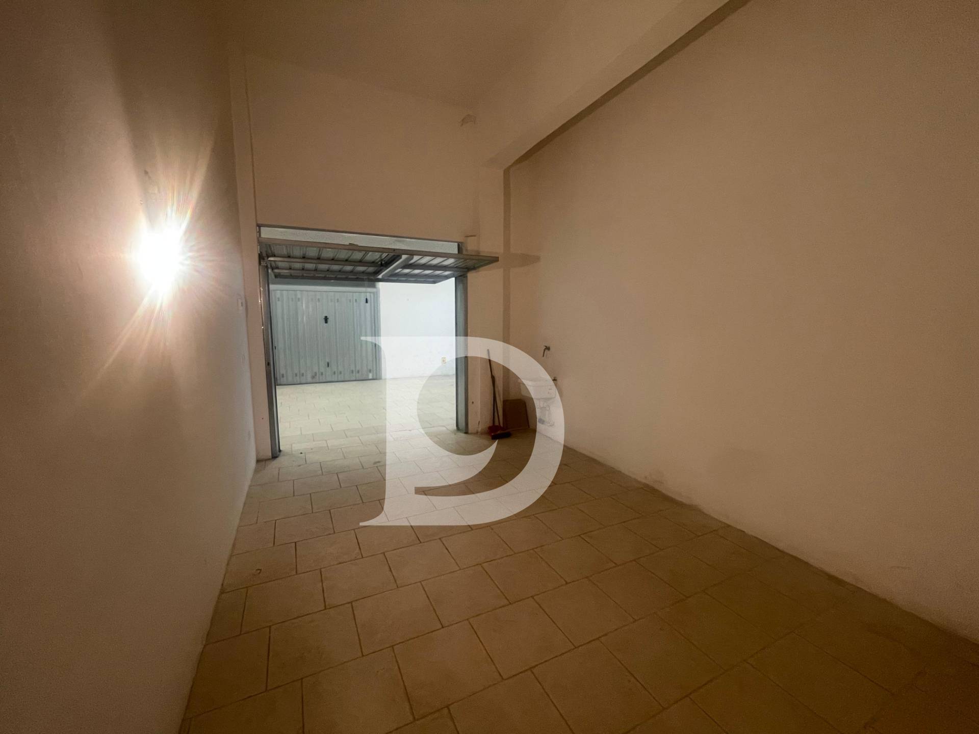 Box o garage in vendita a Pescara, Centro