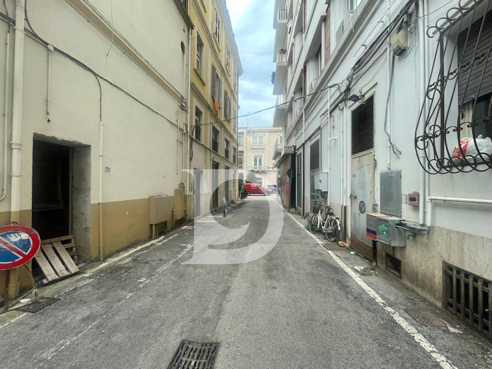 Box o garage in vendita a Pescara, Centro