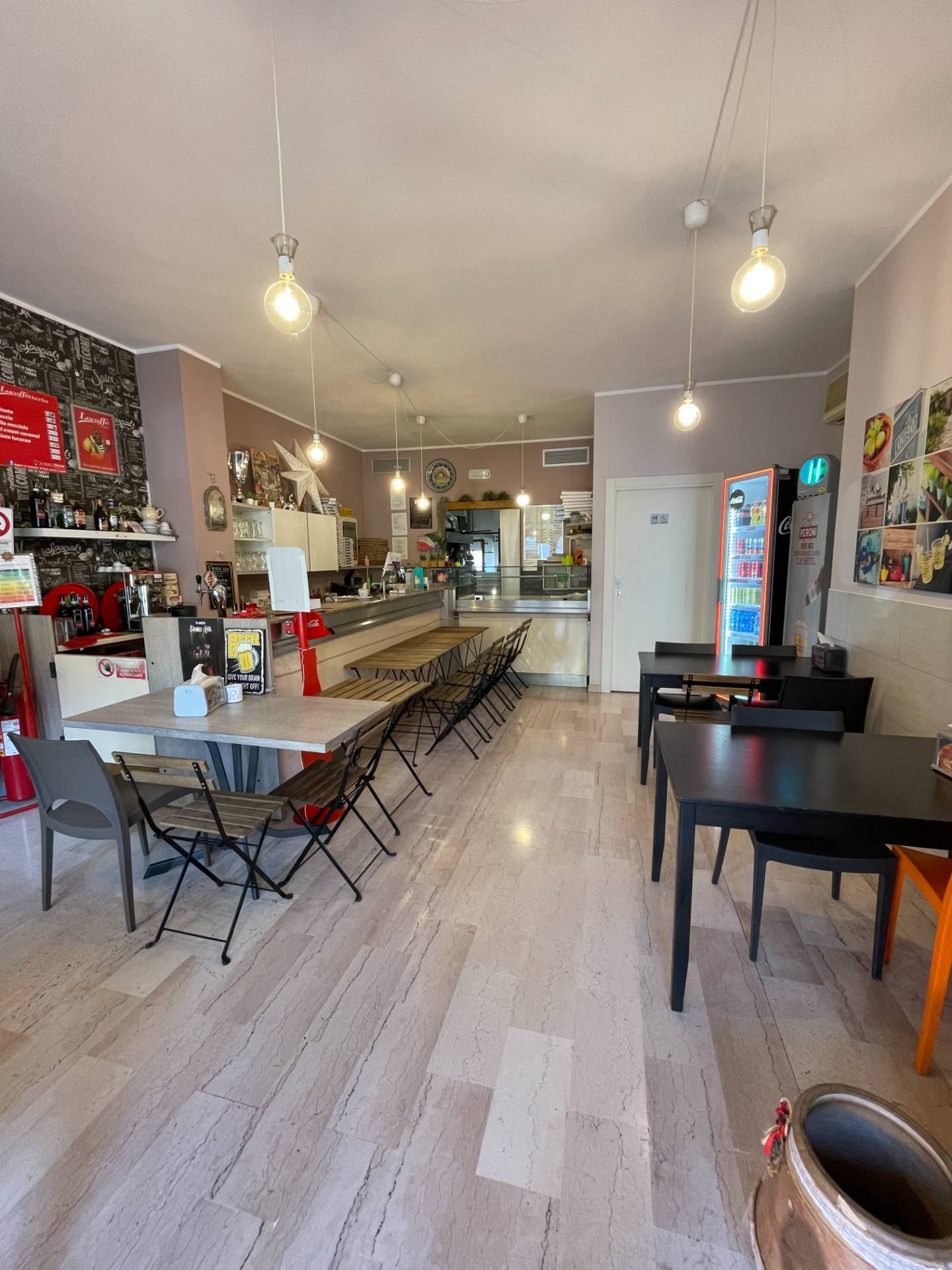 Locale commerciale in vendita a Spoltore