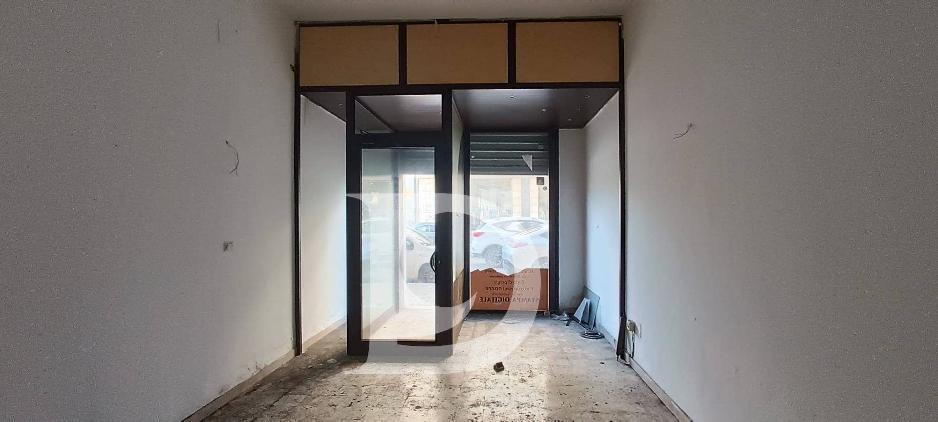 Locale commerciale in vendita a Pescara, Porta Nuova