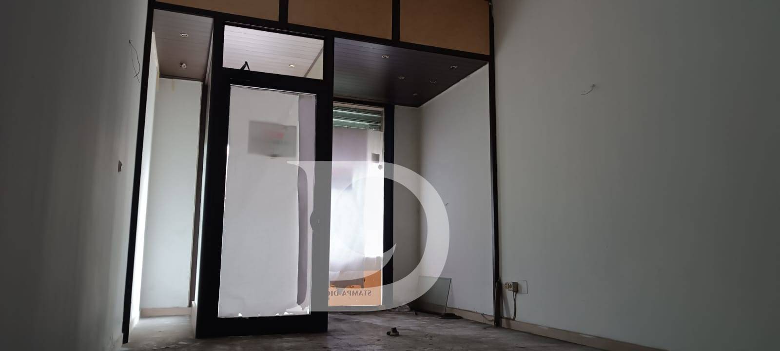 Locale commerciale in vendita a Pescara, Porta Nuova