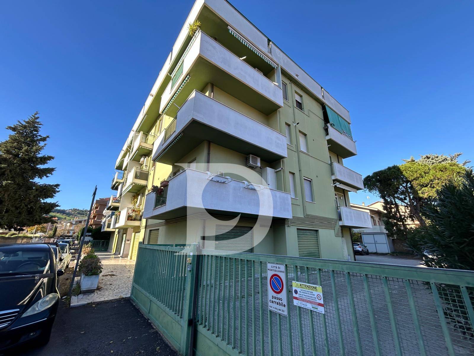 Box o garage in vendita a Montesilvano