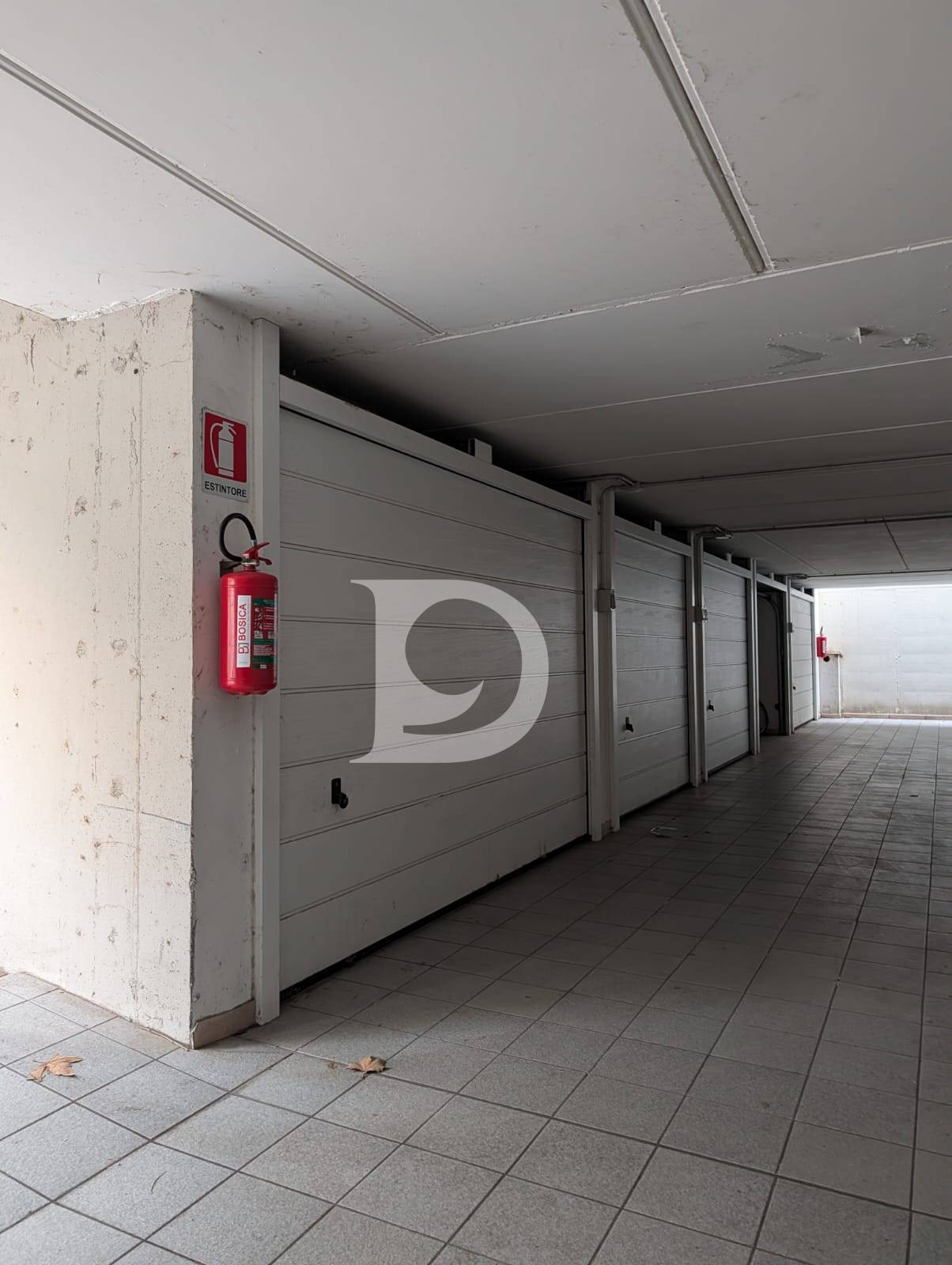 Box o garage in vendita a Pescara, Centro