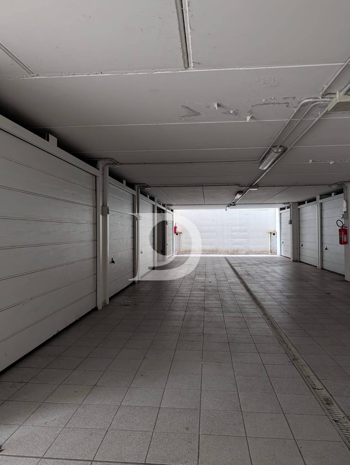 Box o garage in vendita a Pescara, Centro