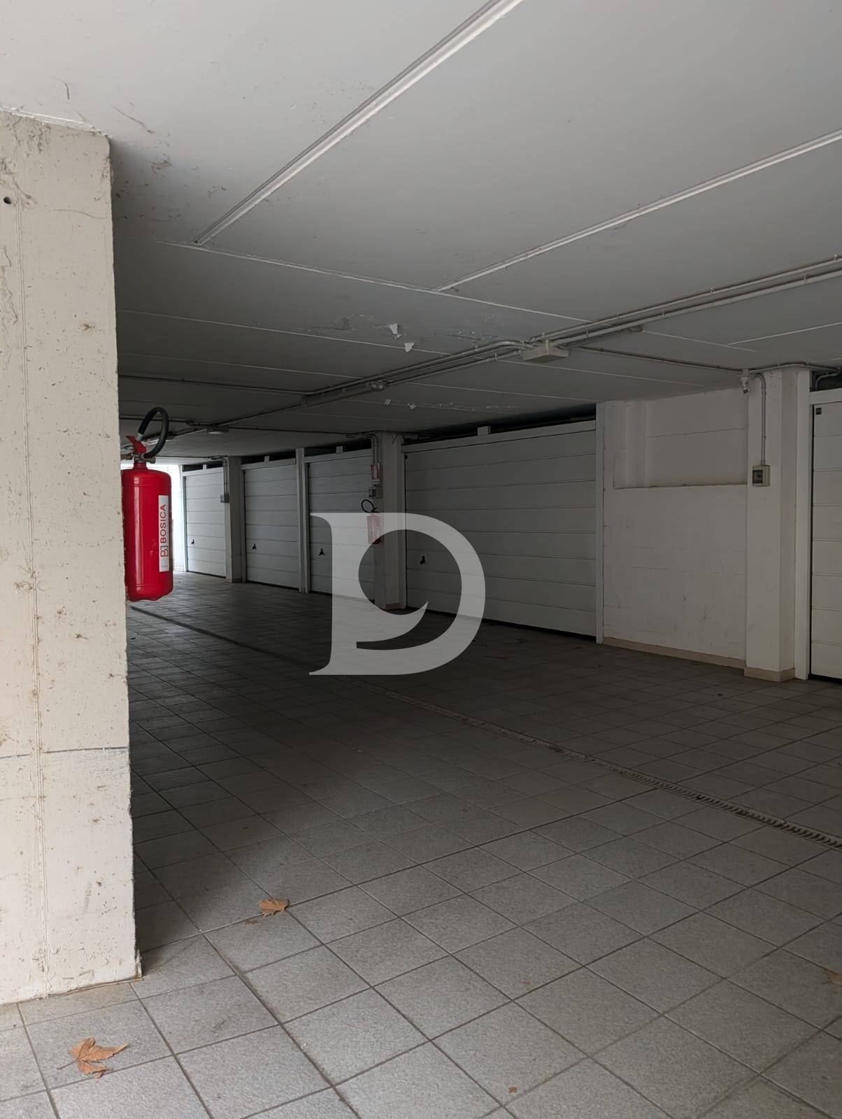 Box o garage in vendita a Pescara, Centro