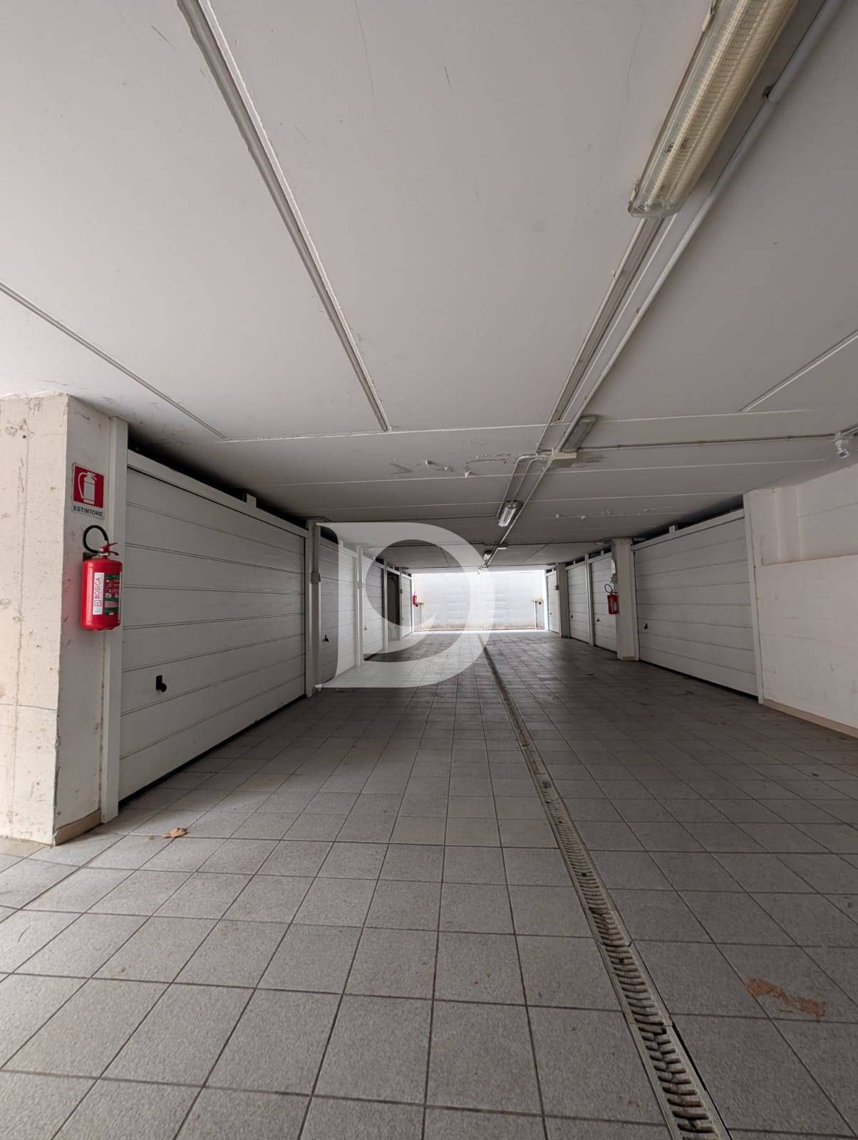 Box o garage in vendita a Pescara, Centro