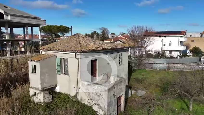 Rustico in vendita a Pescara, Zona Tiburtina