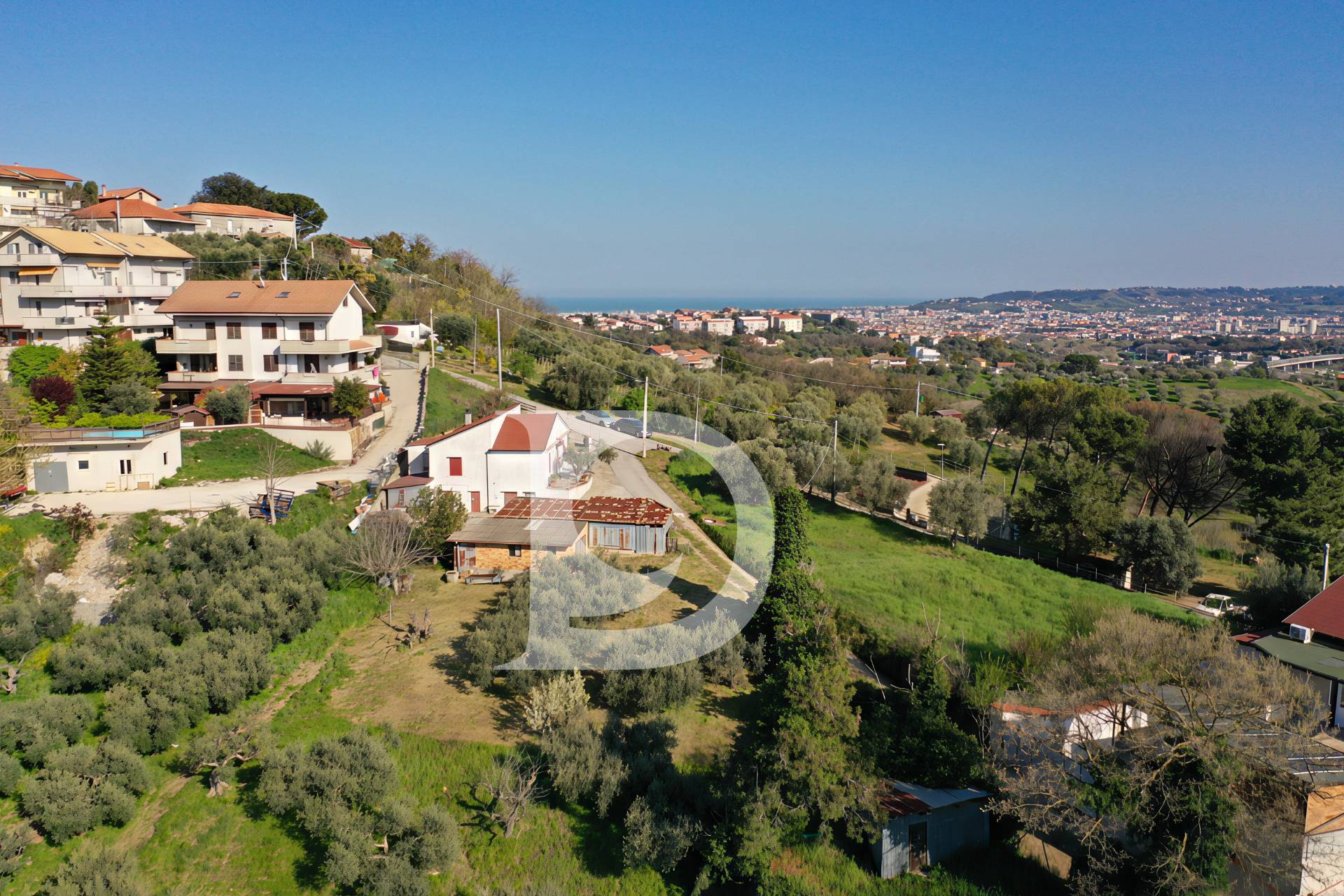 Terreno edificabile in vendita a Pescara, Zona Colli