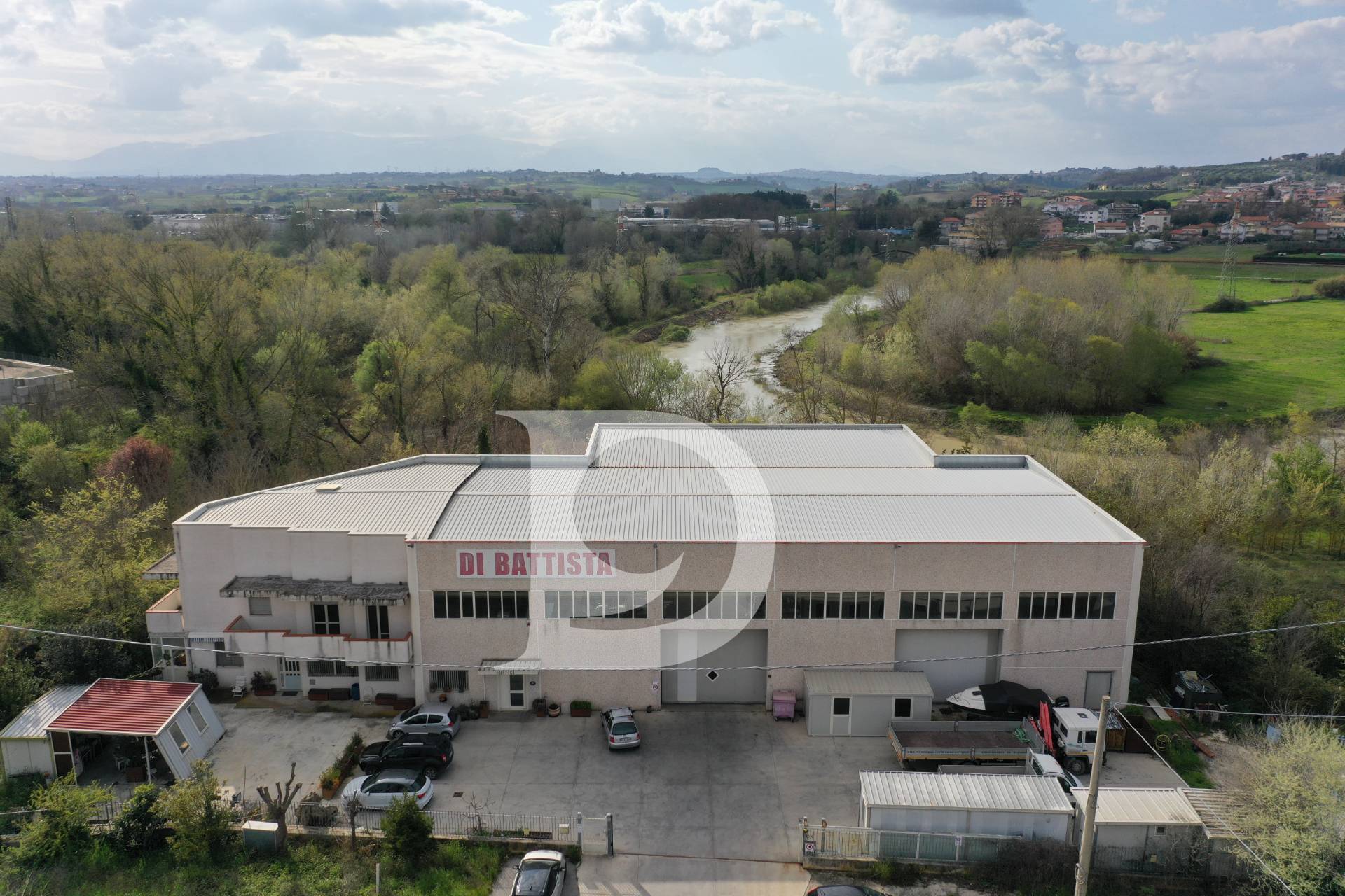 Capannone in vendita a San Giovanni Teatino