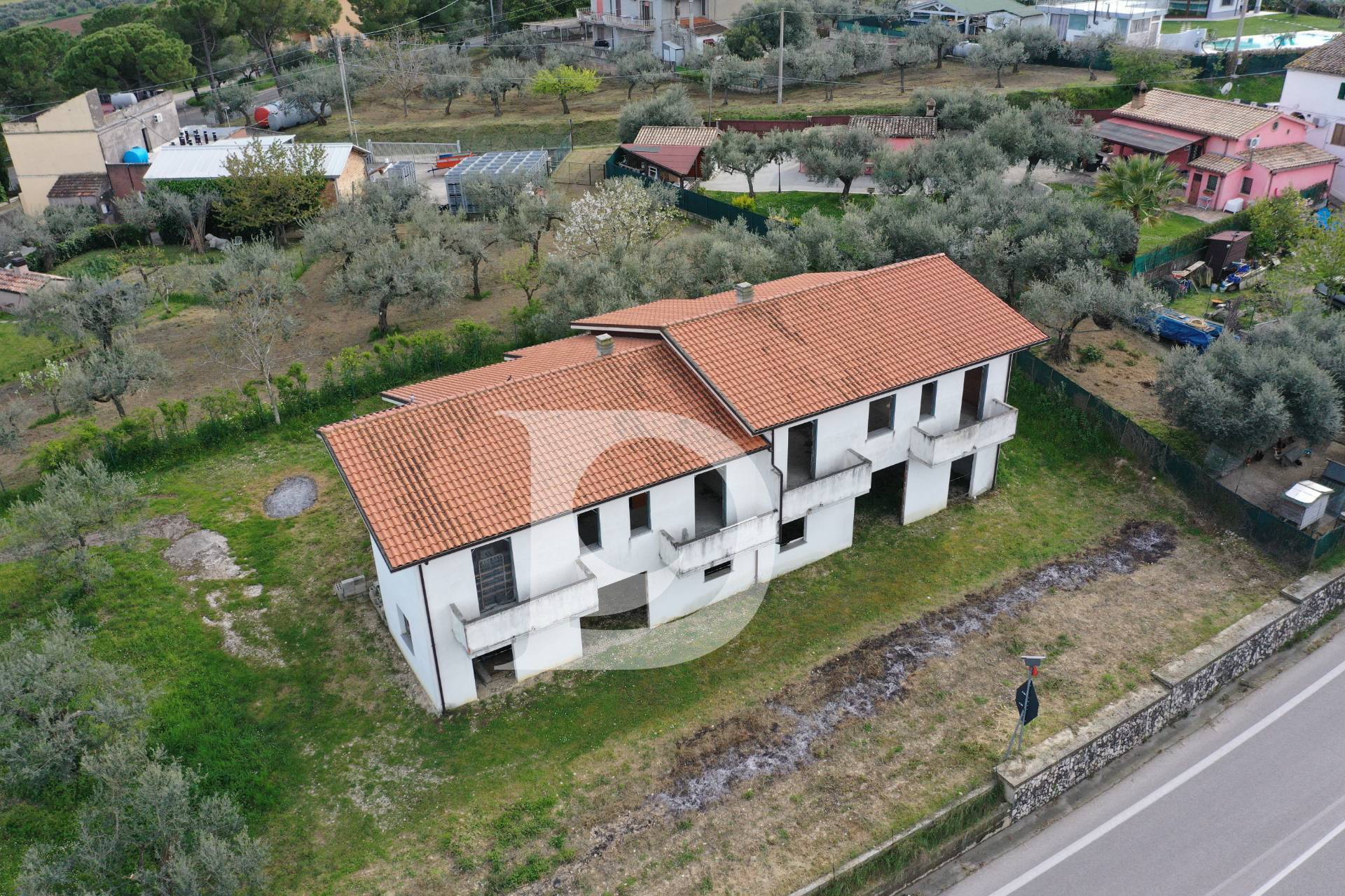 Fabbricato in costruzione in vendita a Loreto Aprutino