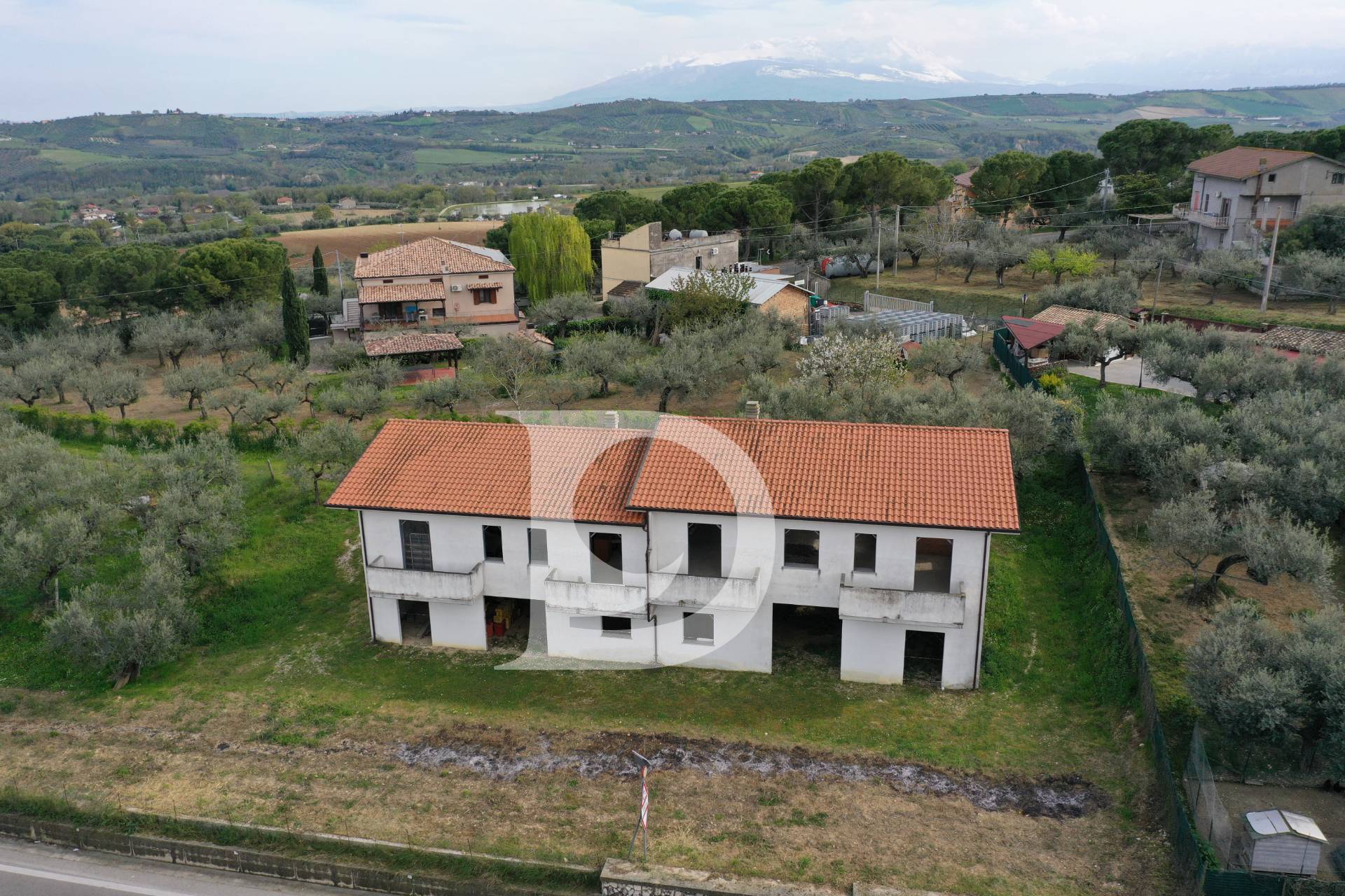 Fabbricato in costruzione in vendita a Loreto Aprutino