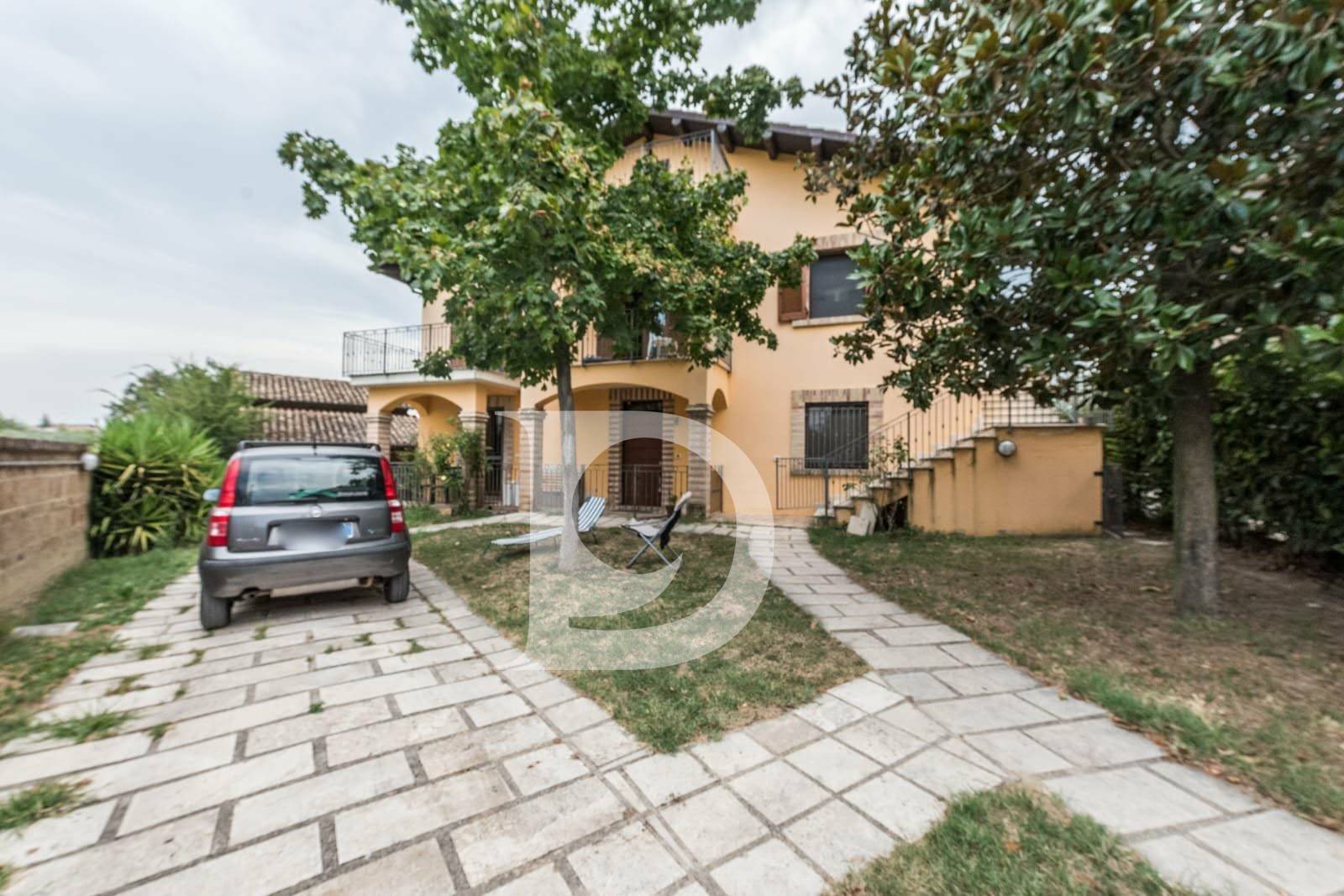 Appartamento in vendita a Collecorvino, Barberi