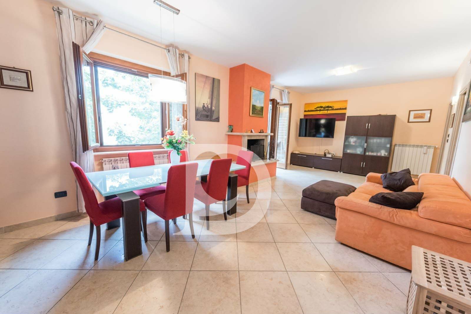 Appartamento in vendita a Collecorvino, Barberi