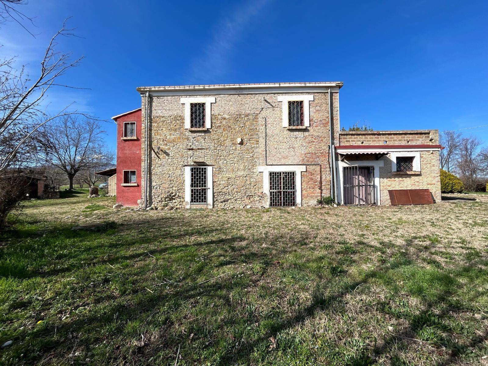 Casa singola in vendita a Loreto Aprutino