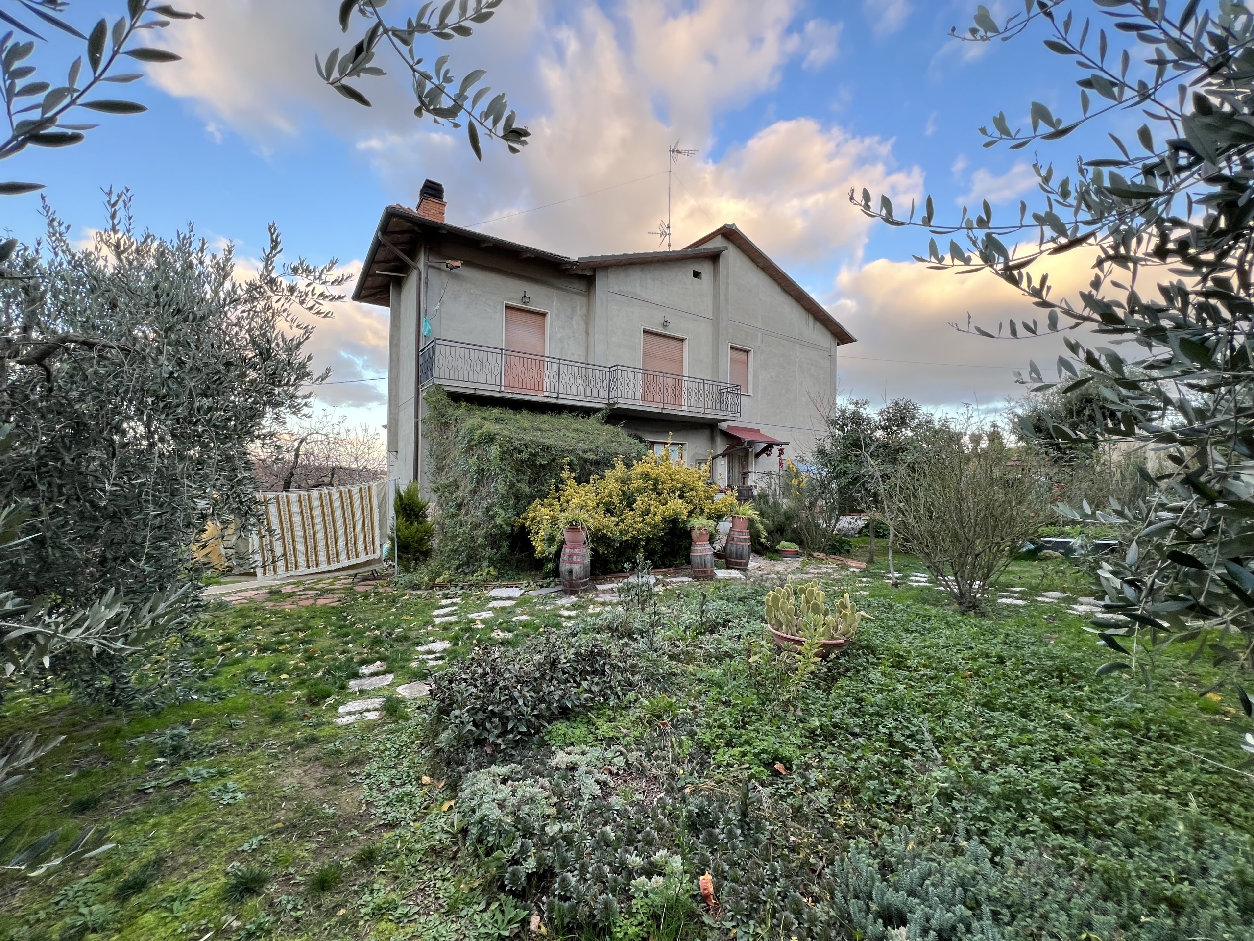 Casa indipendente da ristrutturare a Montepulciano