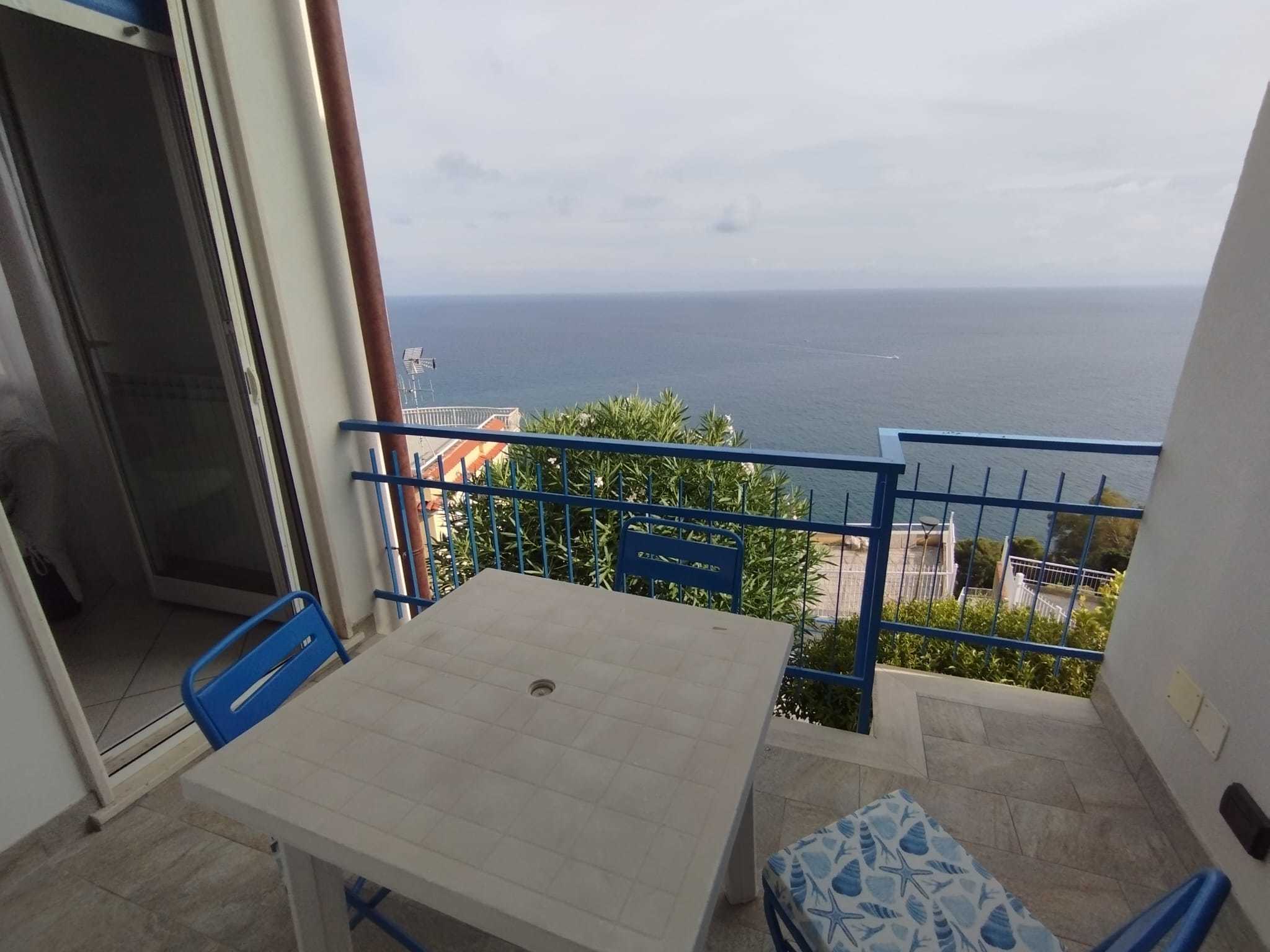 Villa con giardino a Andora