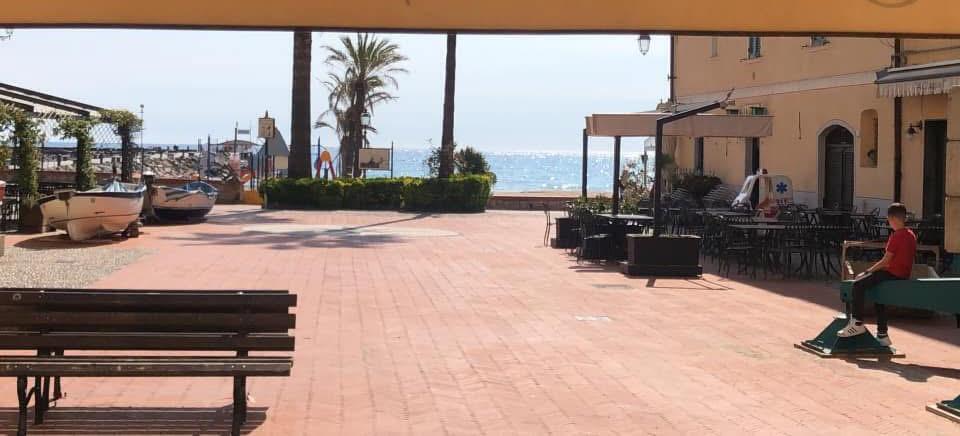 Locale commerciale in vendita a Laigueglia