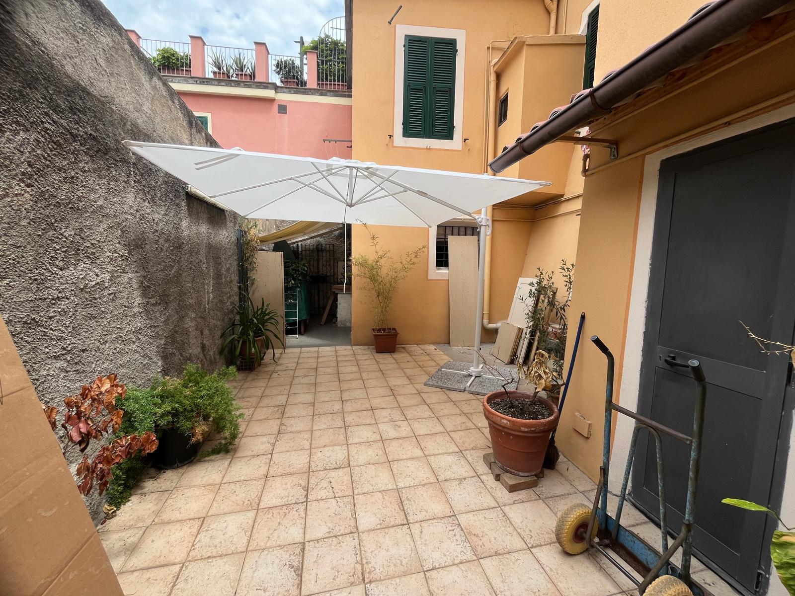 Locale commerciale in vendita a Laigueglia