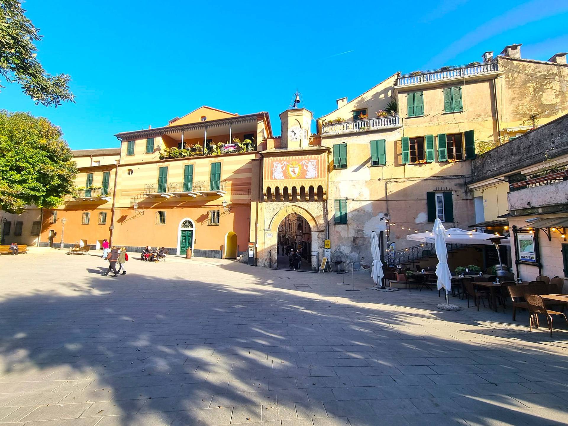 Appartamento in vendita a Finale Ligure, Finalborgo