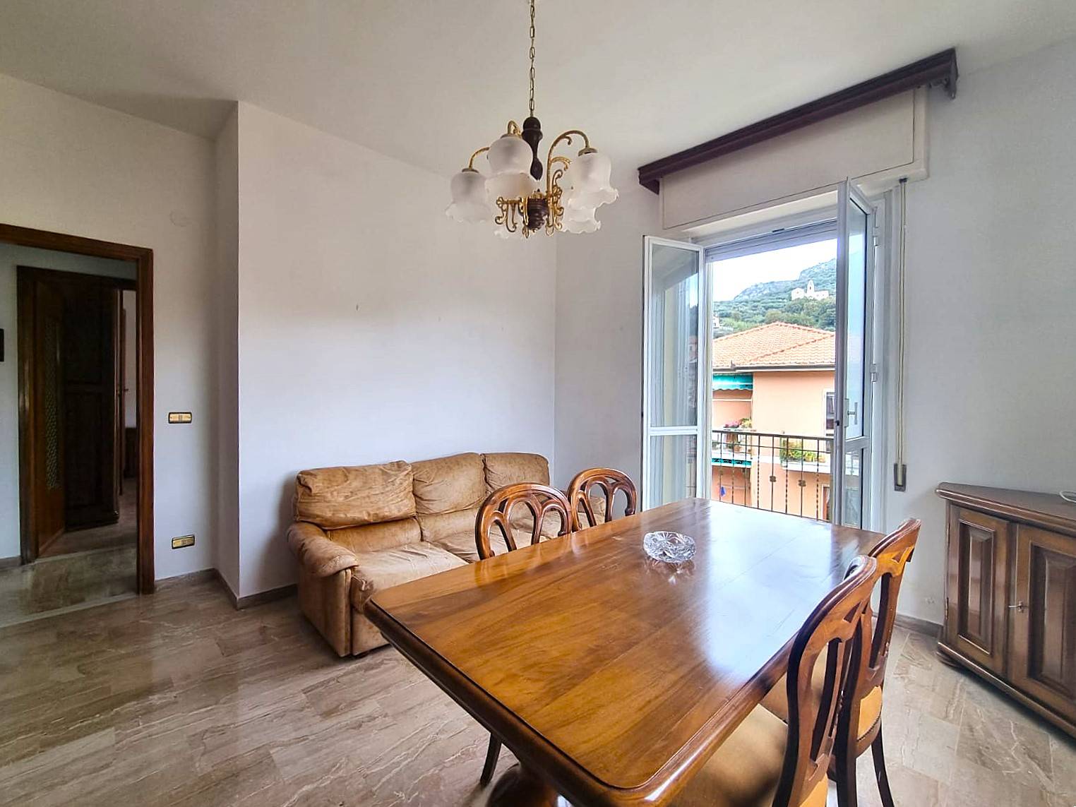 Appartamento in vendita a Finale Ligure, Finalborgo