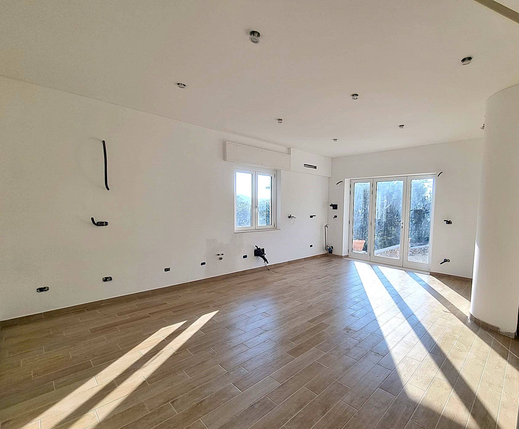 Appartamento in vendita a Finale Ligure