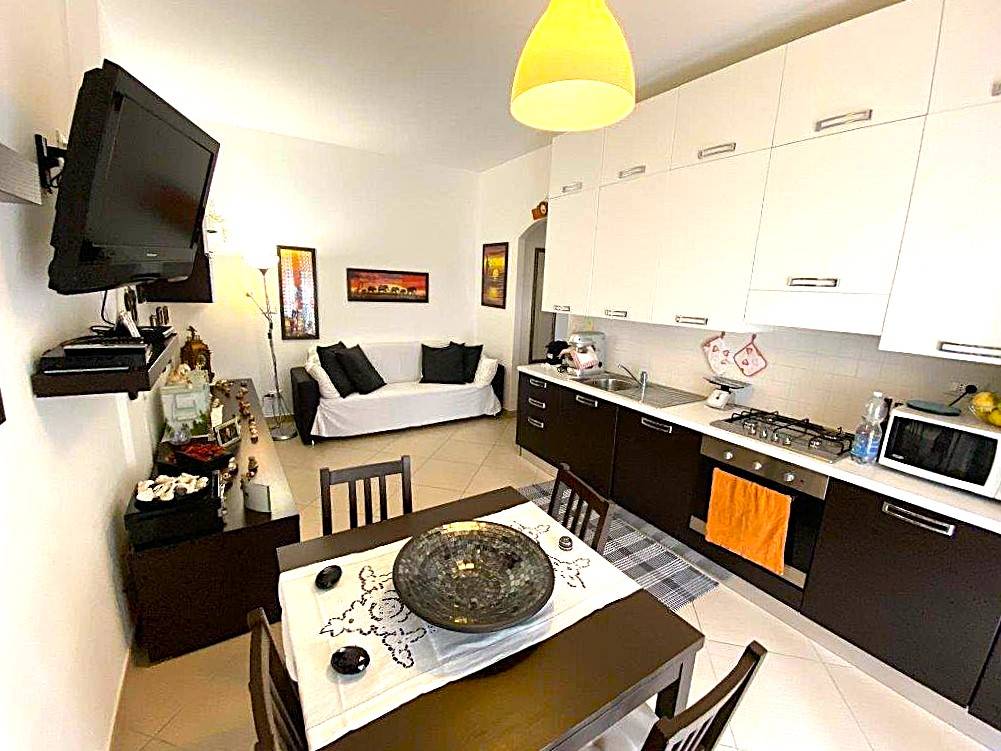 Appartamento in vendita a Finale Ligure, Finalborgo