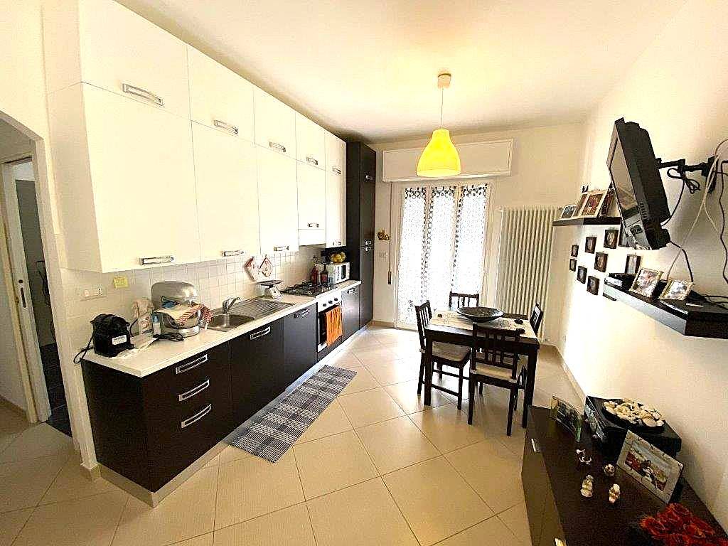 Appartamento in vendita a Finale Ligure, Finalborgo