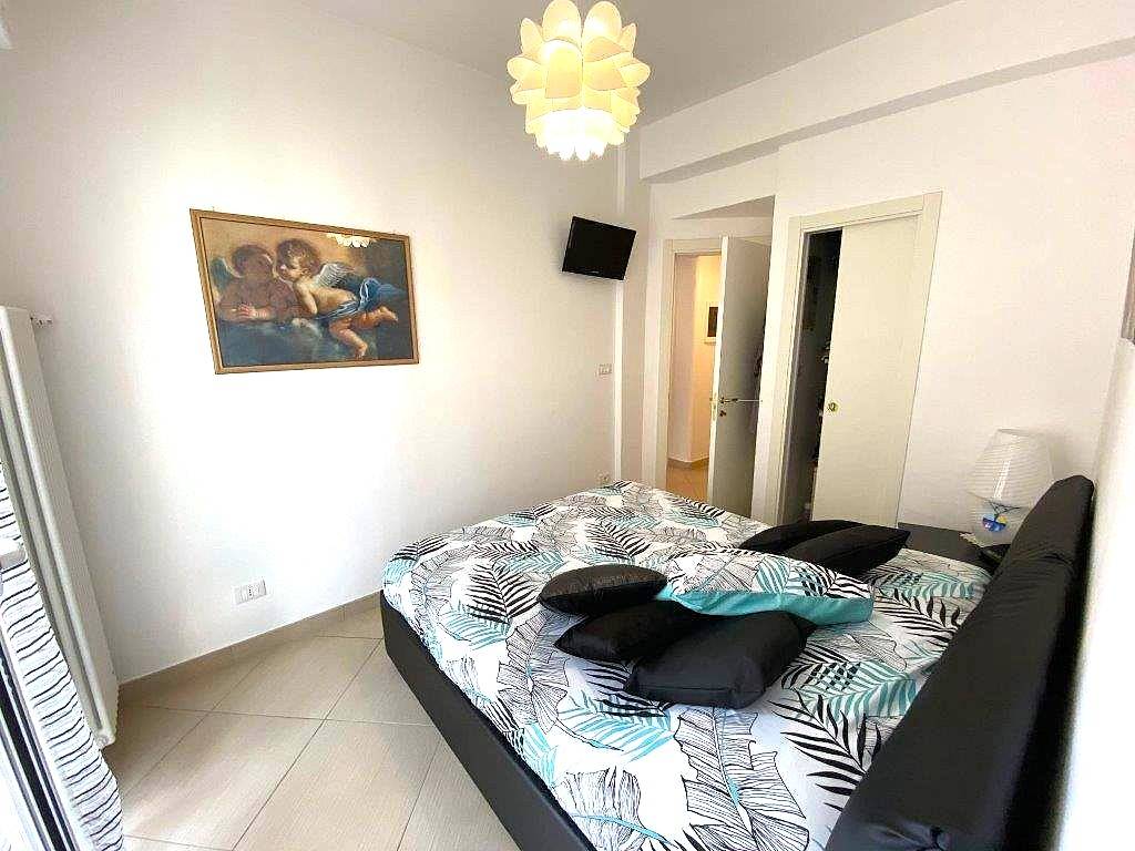 Appartamento in vendita a Finale Ligure, Finalborgo