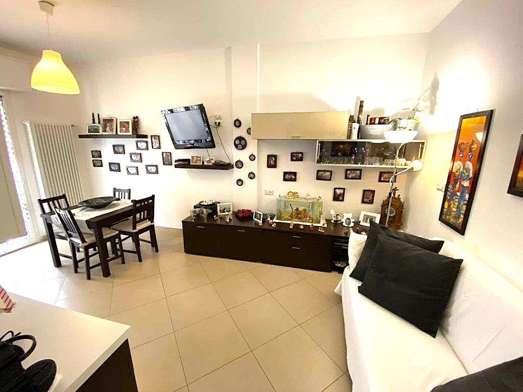 Appartamento in vendita a Finale Ligure, Finalborgo