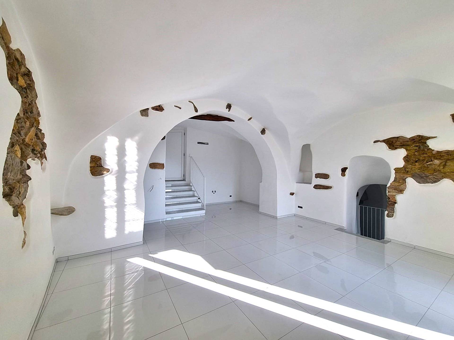 Appartamento in vendita a Finale Ligure