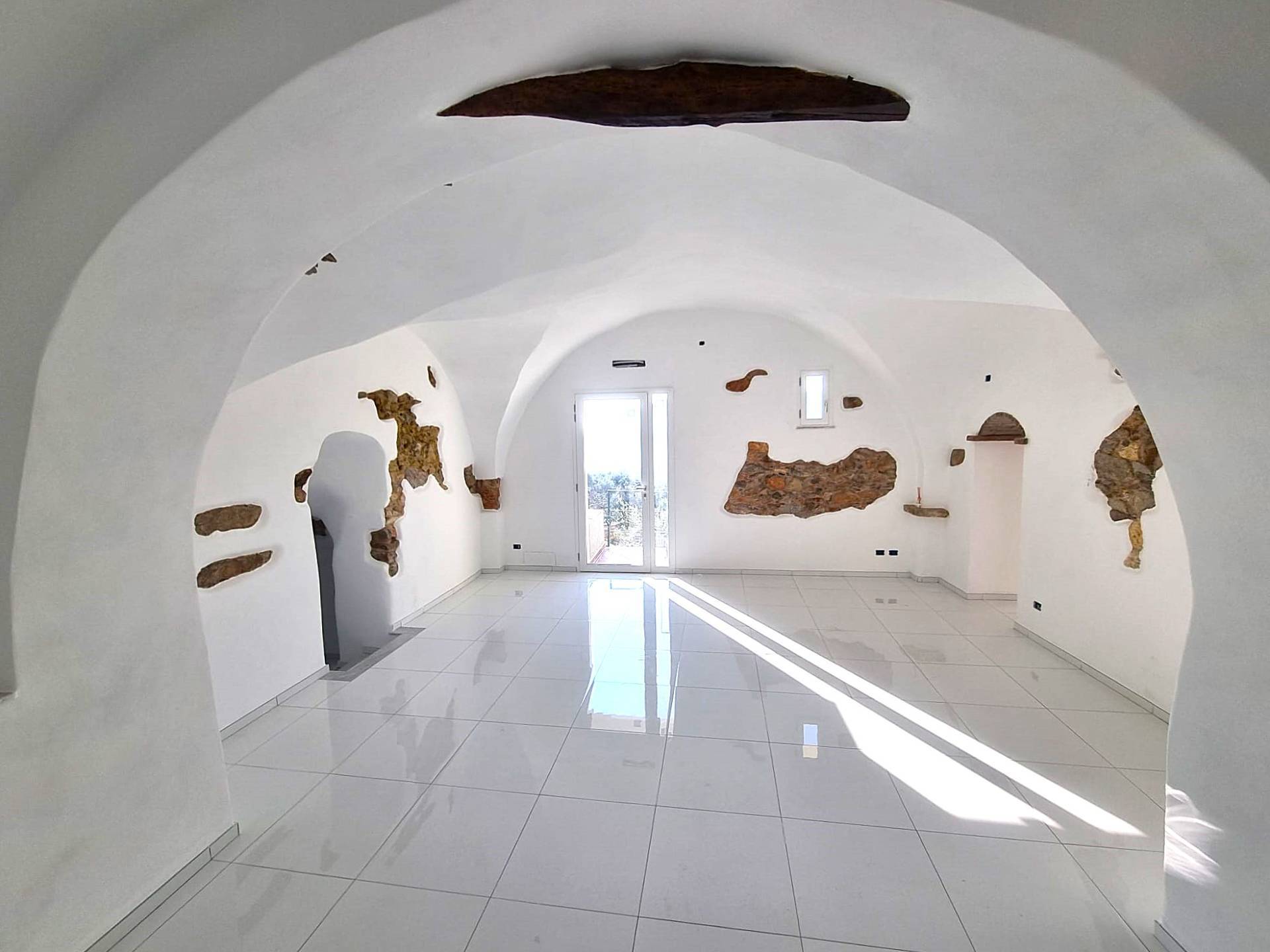 Appartamento in vendita a Finale Ligure