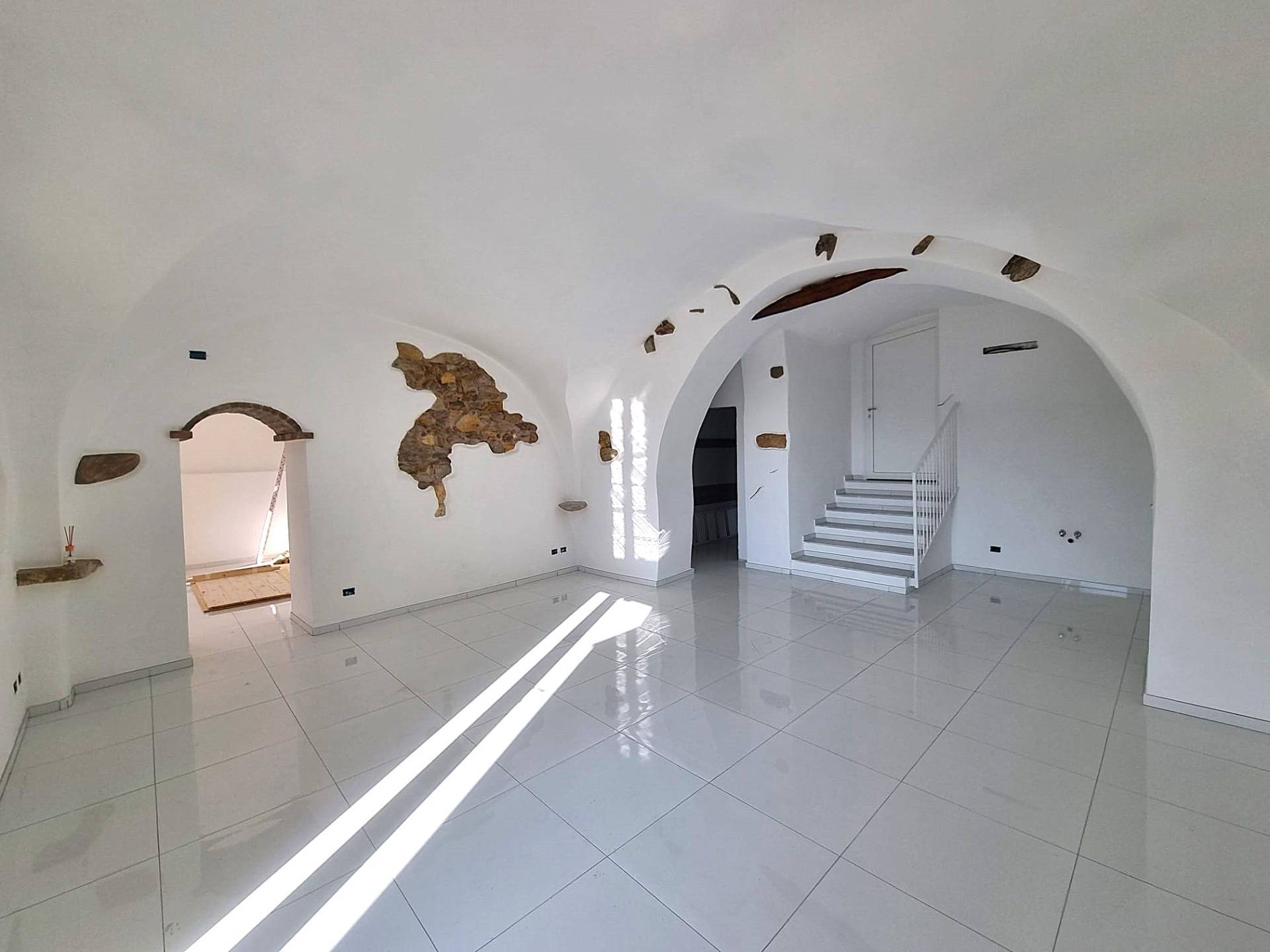 Appartamento in vendita a Finale Ligure