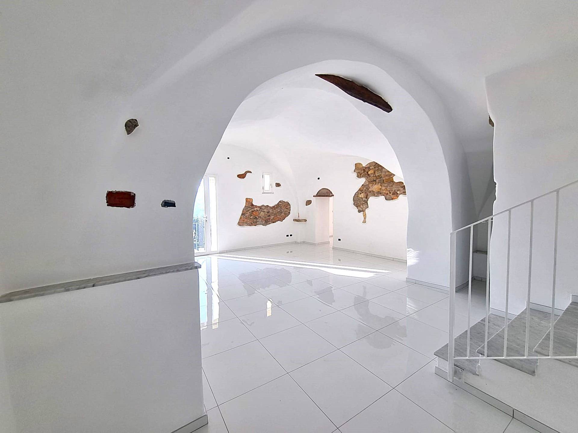 Appartamento in vendita a Finale Ligure