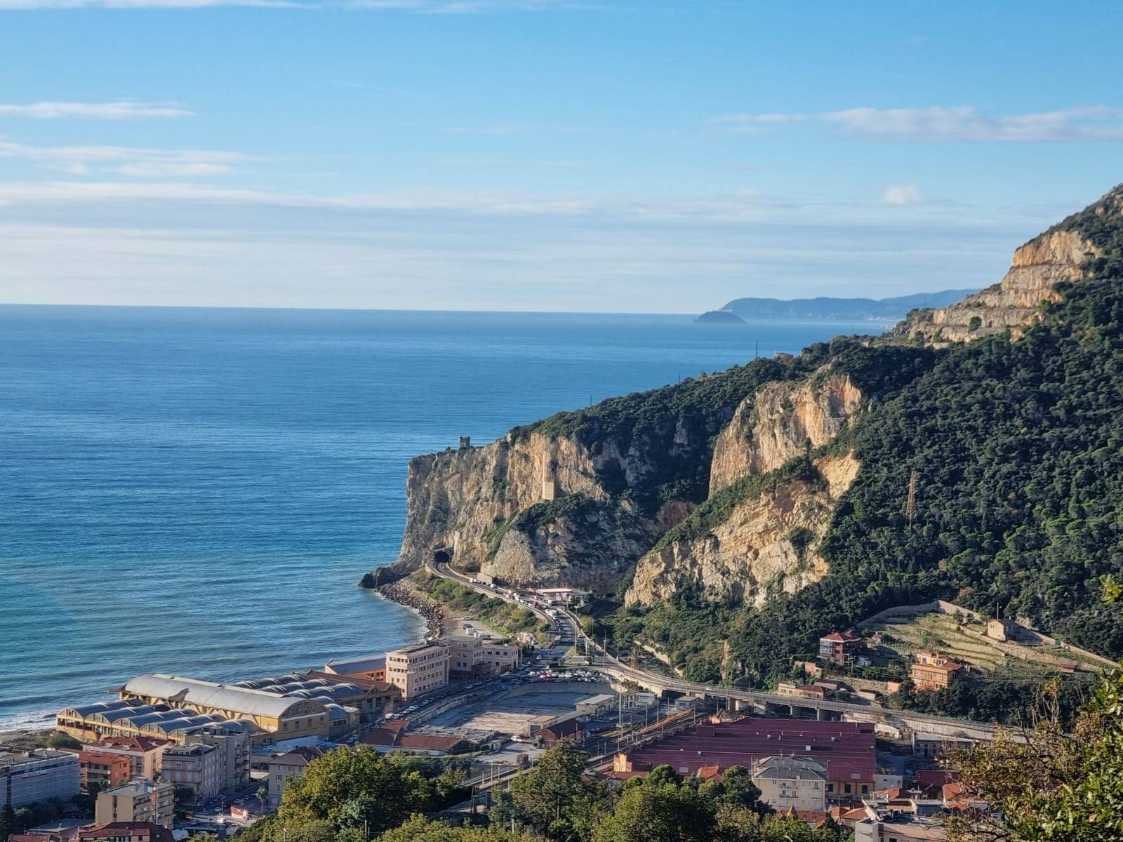 Appartamento in vendita a Finale Ligure