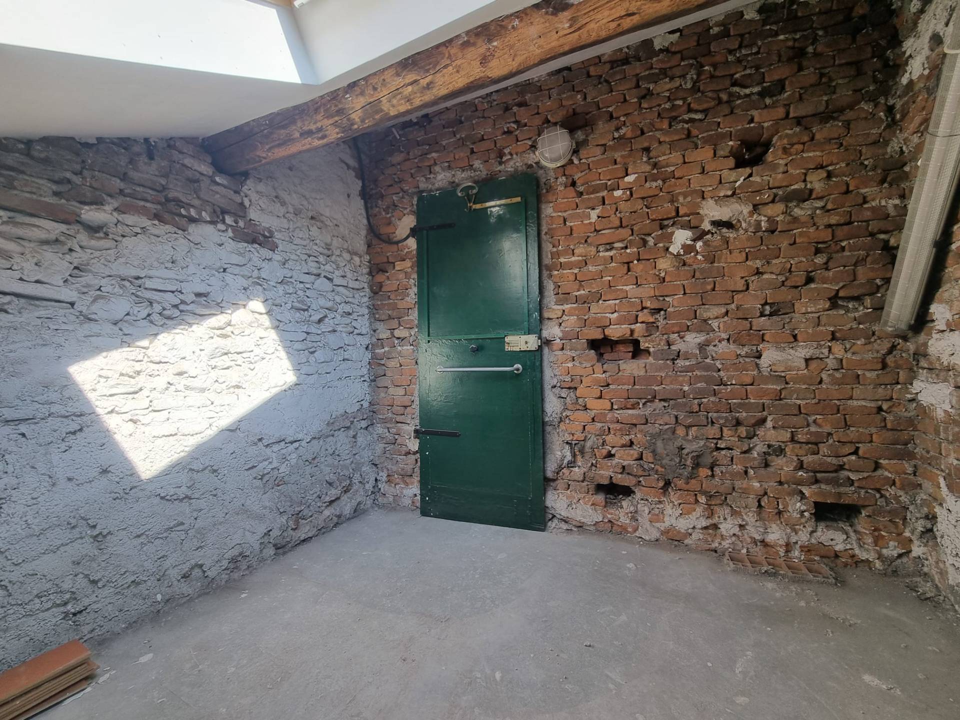 Appartamento in vendita a Finale Ligure, Finalborgo